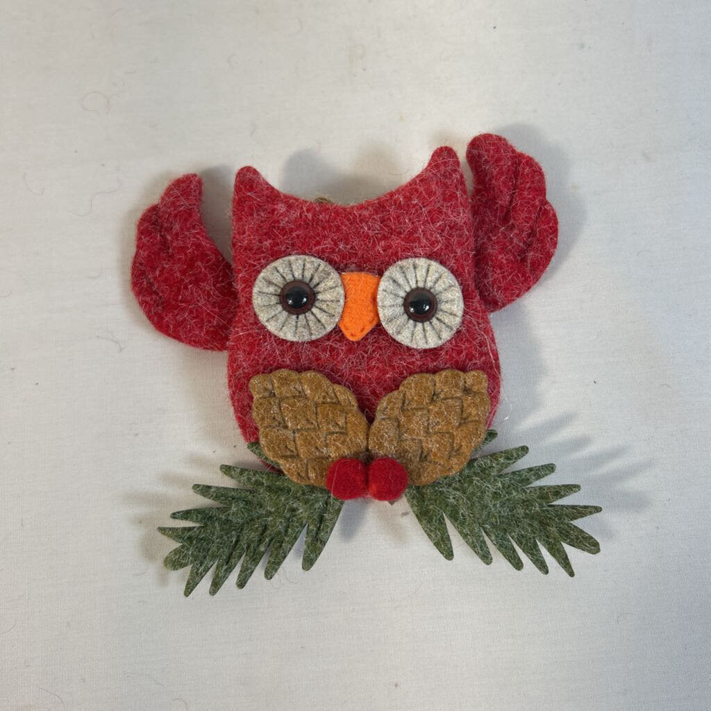 FELT OWL ORNAMENT - RED/BEIGE/GREEN