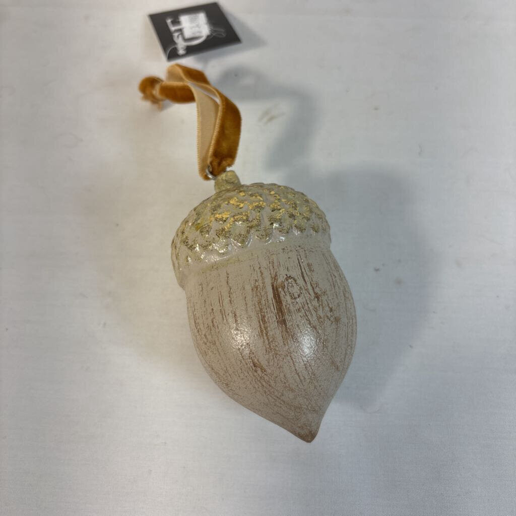 2.5" ACORN ORNAMENT