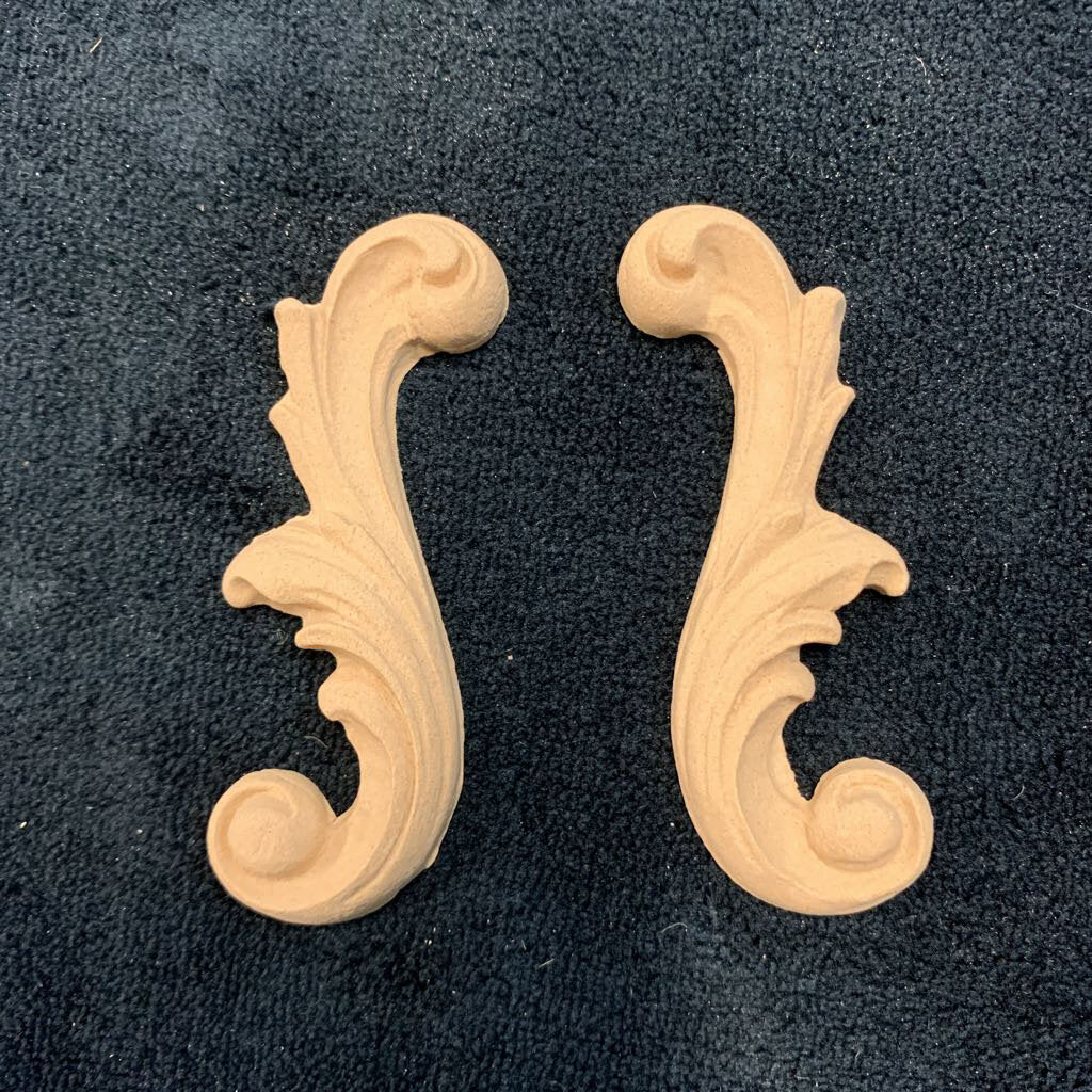 SCROLL - 1650 - SOLD AS A PAIR