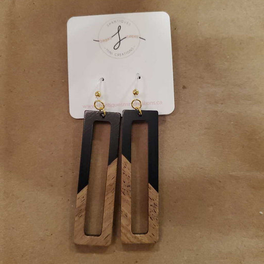 BLACK/WOOD CUTOUT DANGLE EARRINGS