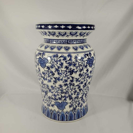 BLUE & WHITE CERAMIC STOOL