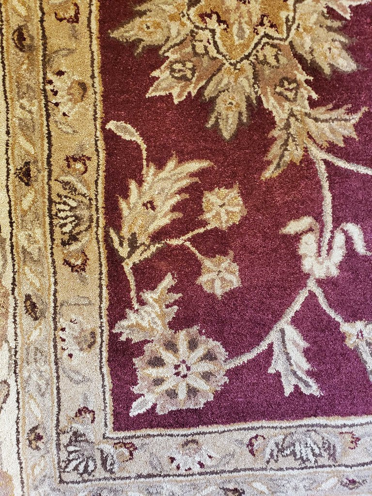 7'9"X9'9" WOOL RED & GOLD RUG