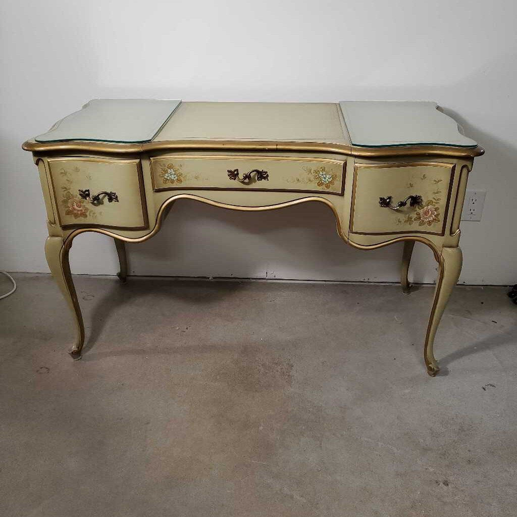FRENCH PROVINCIAL DESK