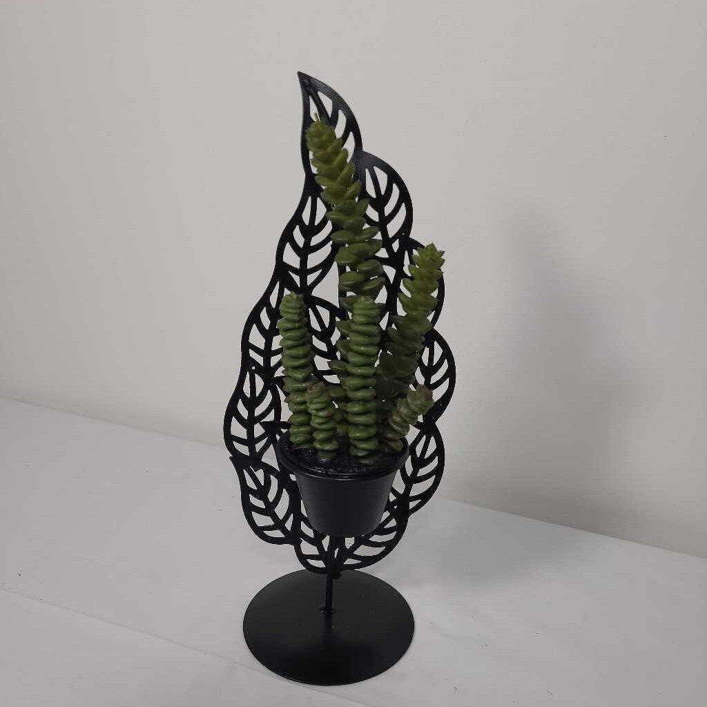 FAUX DONKEY TAIL IN LEAF HOLDER