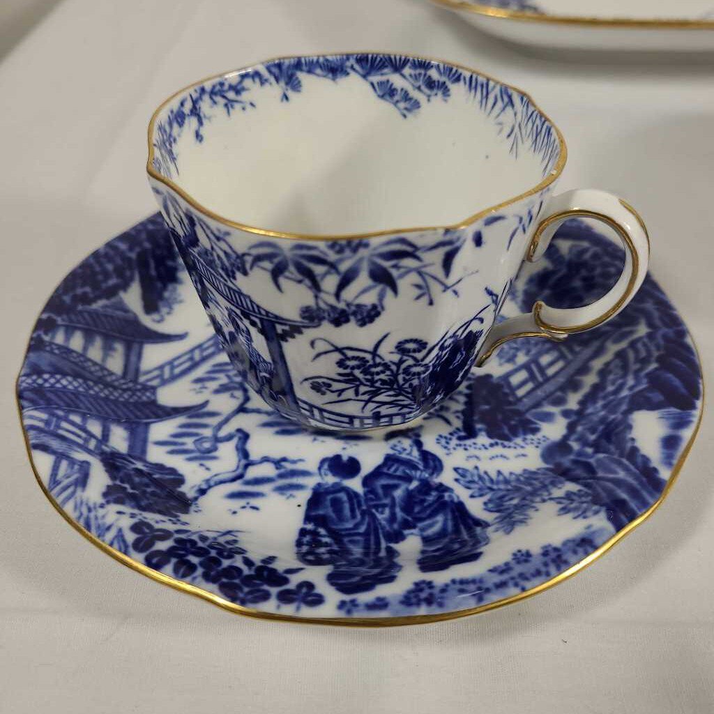 S/18 ROYAL CROWN DERBY TEASET