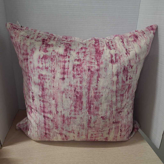 PILLOW PINK FEATHER FILLED 20 X 20