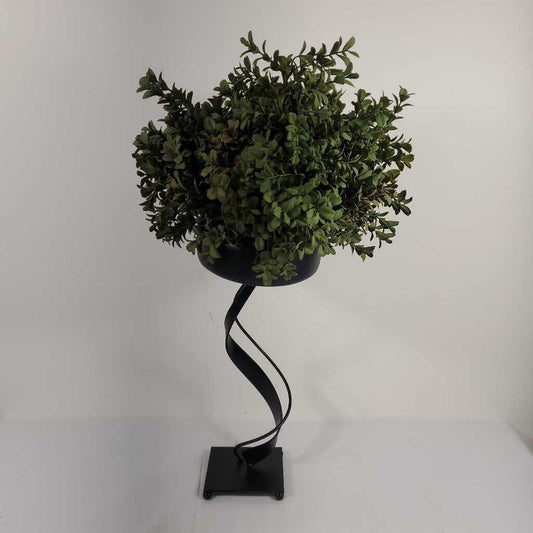 FAUX BOXWOOD ON TWISTED BLACK STAND